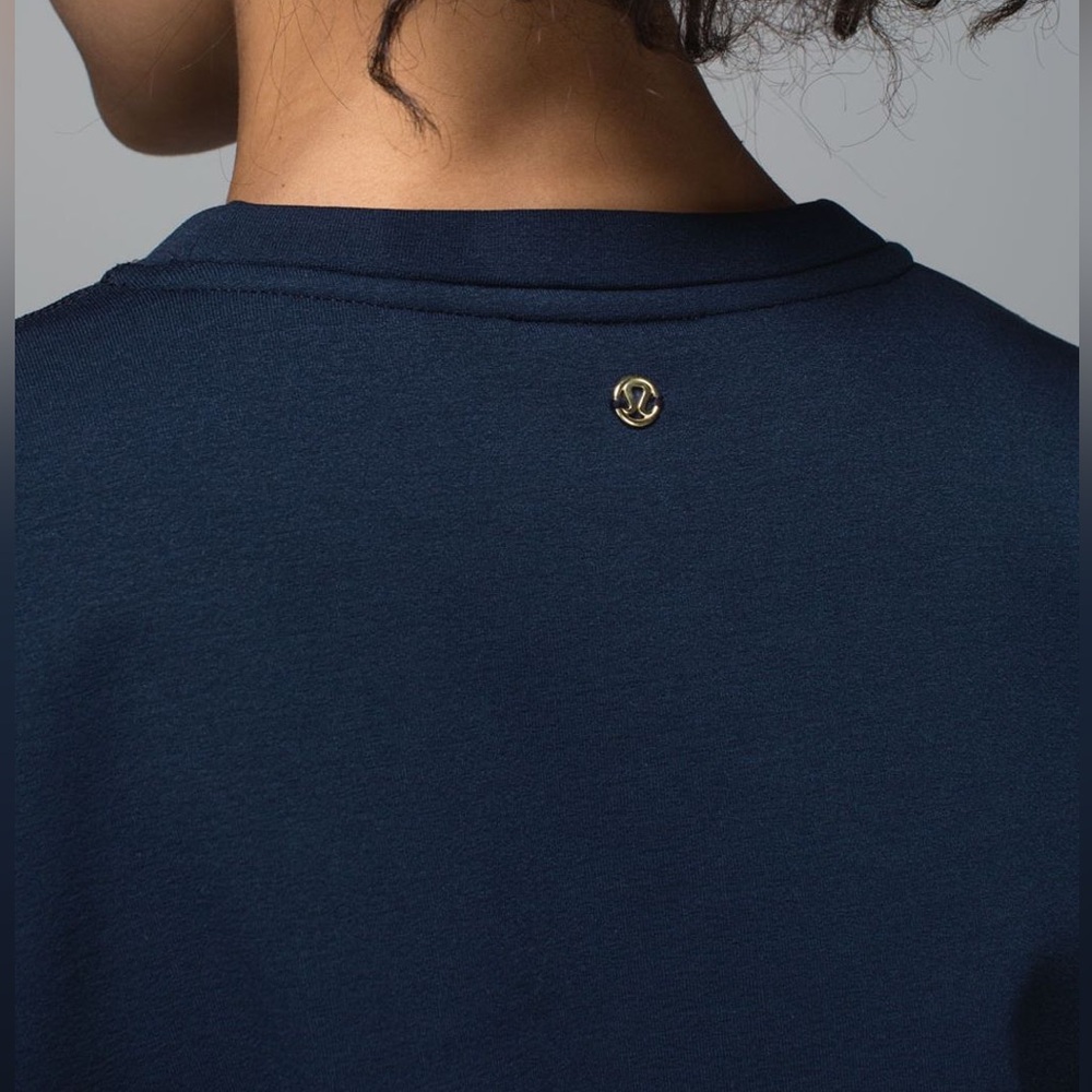 Lululemon Peplum Pullover Top in Inkwell Navy - Picture 8 of 9